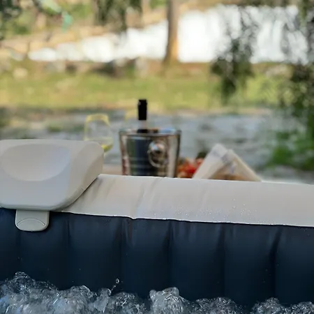 Morus Alba Gargano فوتشي فارانو